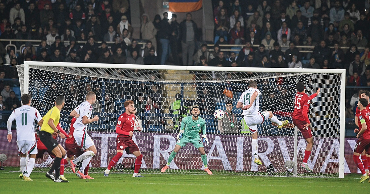 Siker Jerevánban, dráma Budapesten